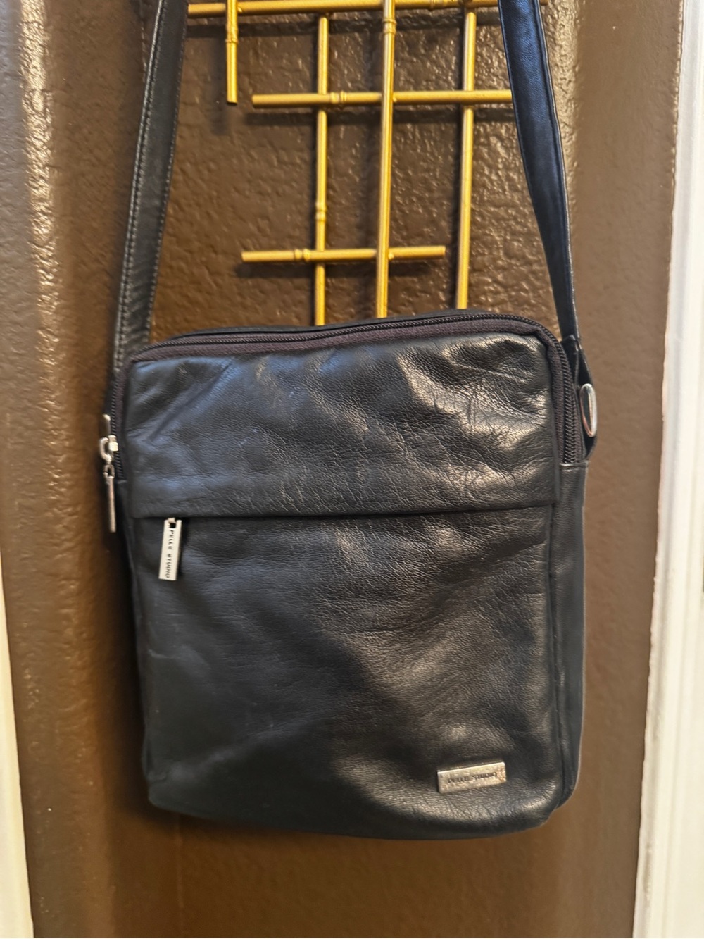 Women’s Pelle Studio Black Leather Crossbody Bag